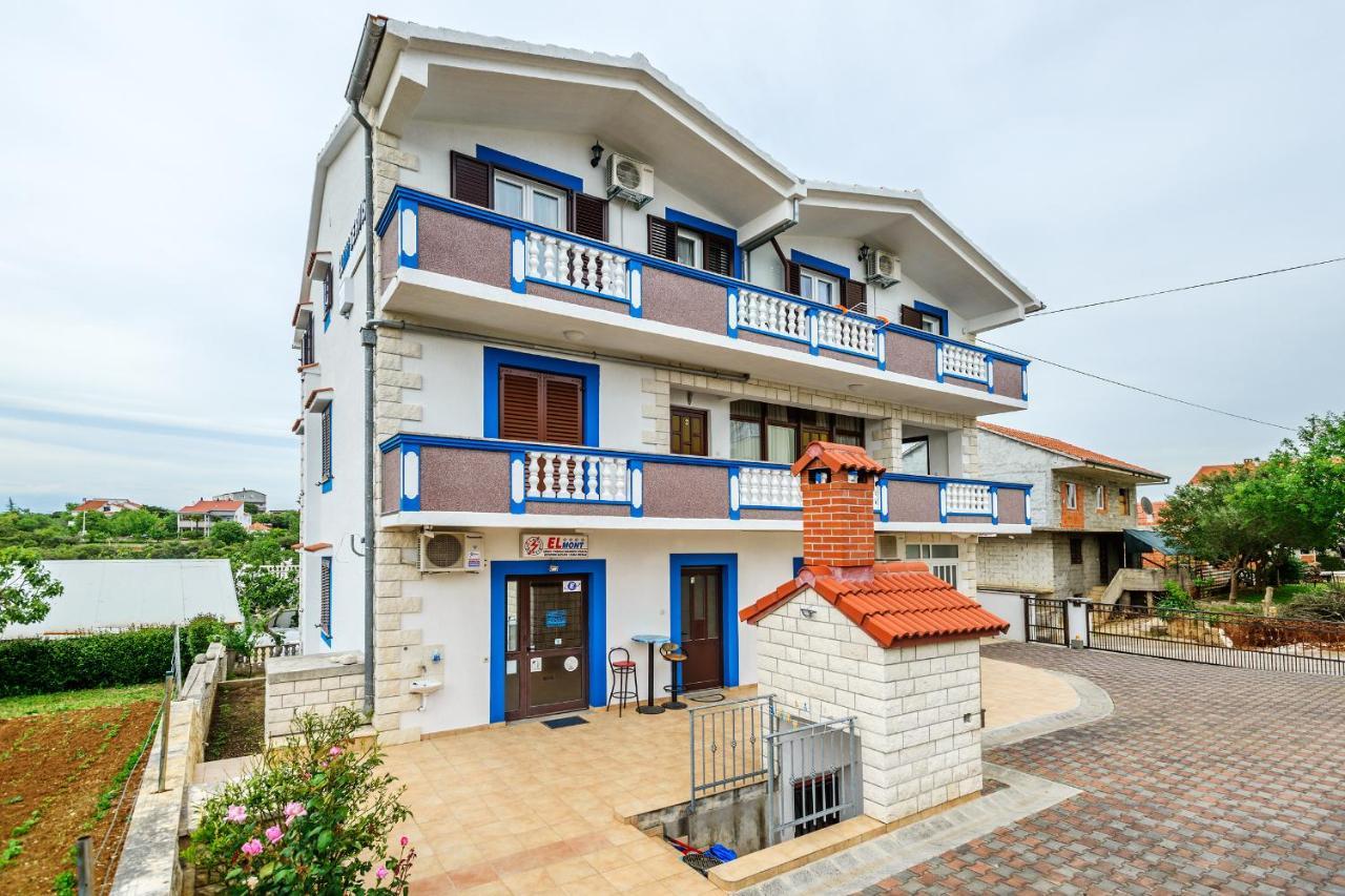 Apartmani Nena ザダル エクステリア 写真