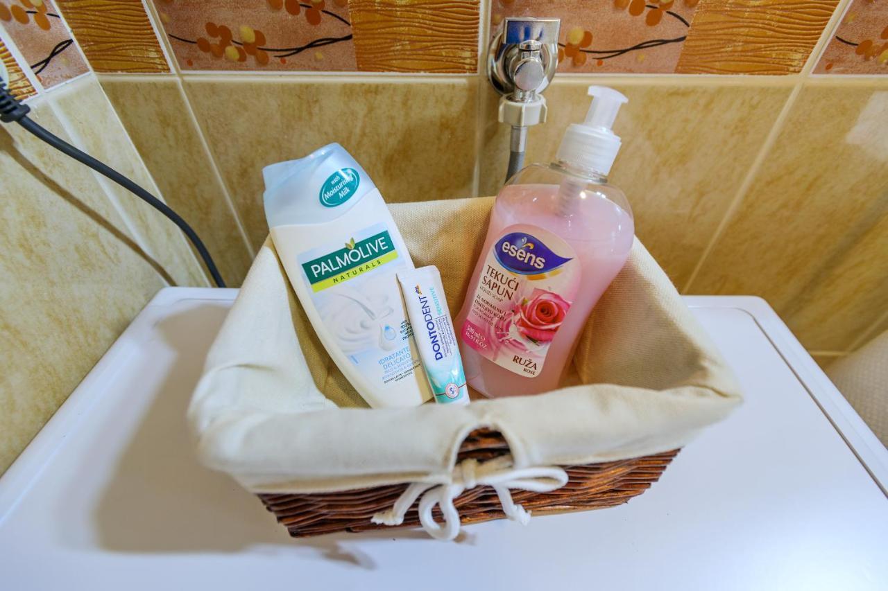 Apartmani Nena ザダル エクステリア 写真