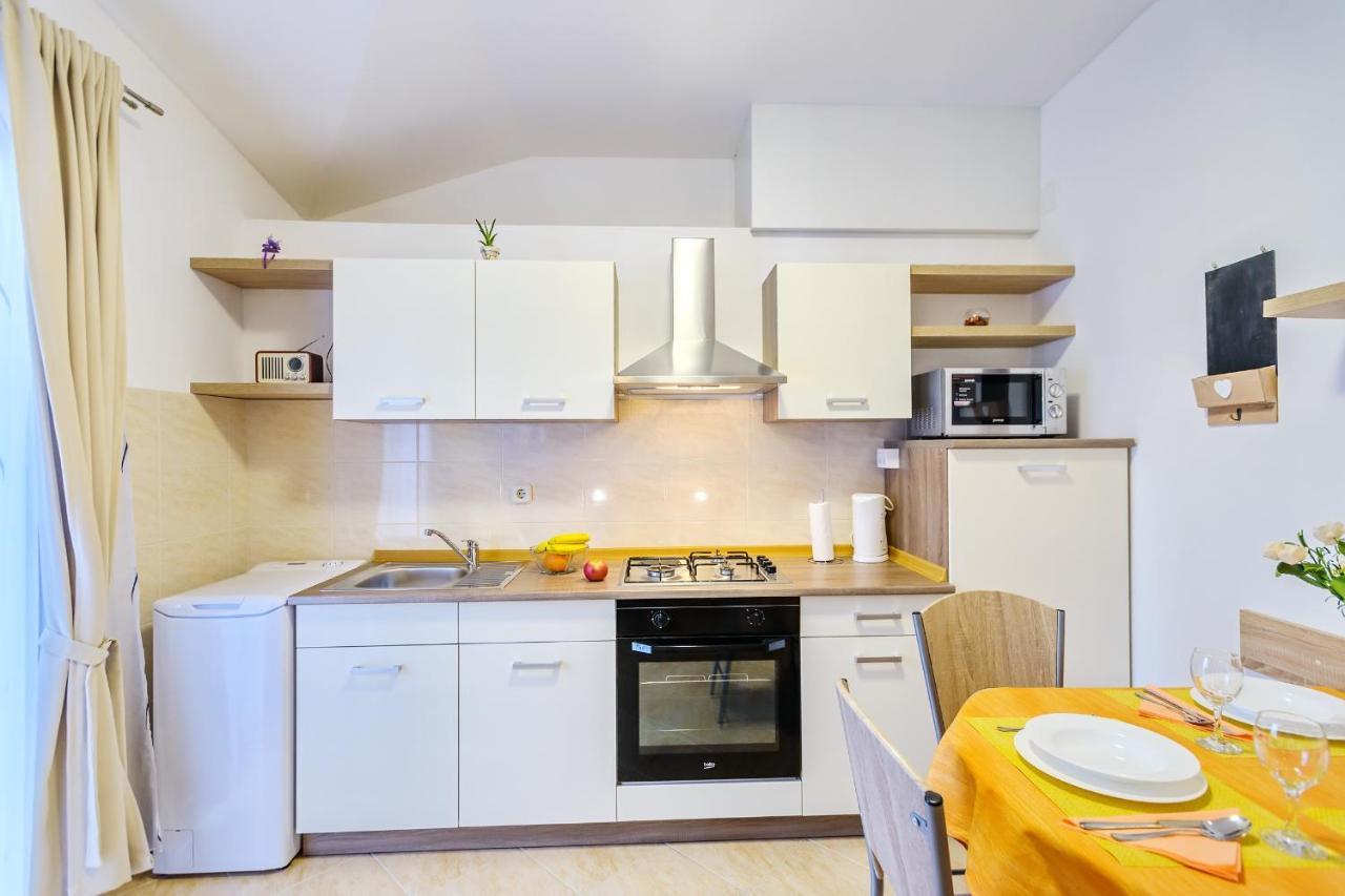 Apartmani Nena ザダル エクステリア 写真