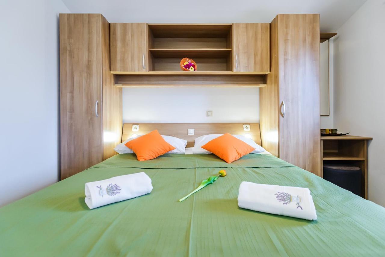 Apartmani Nena ザダル エクステリア 写真