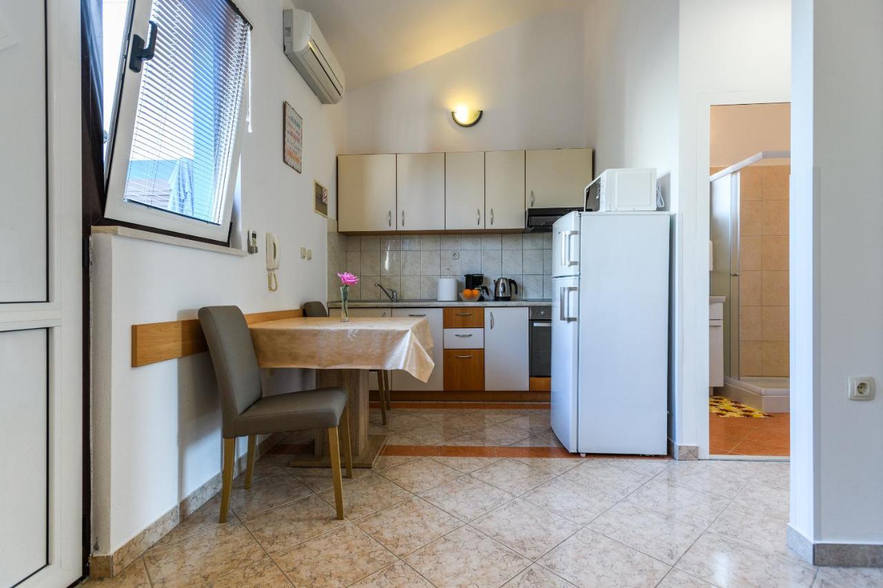 Apartmani Nena ザダル エクステリア 写真