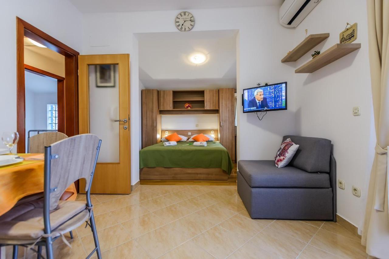 Apartmani Nena ザダル エクステリア 写真