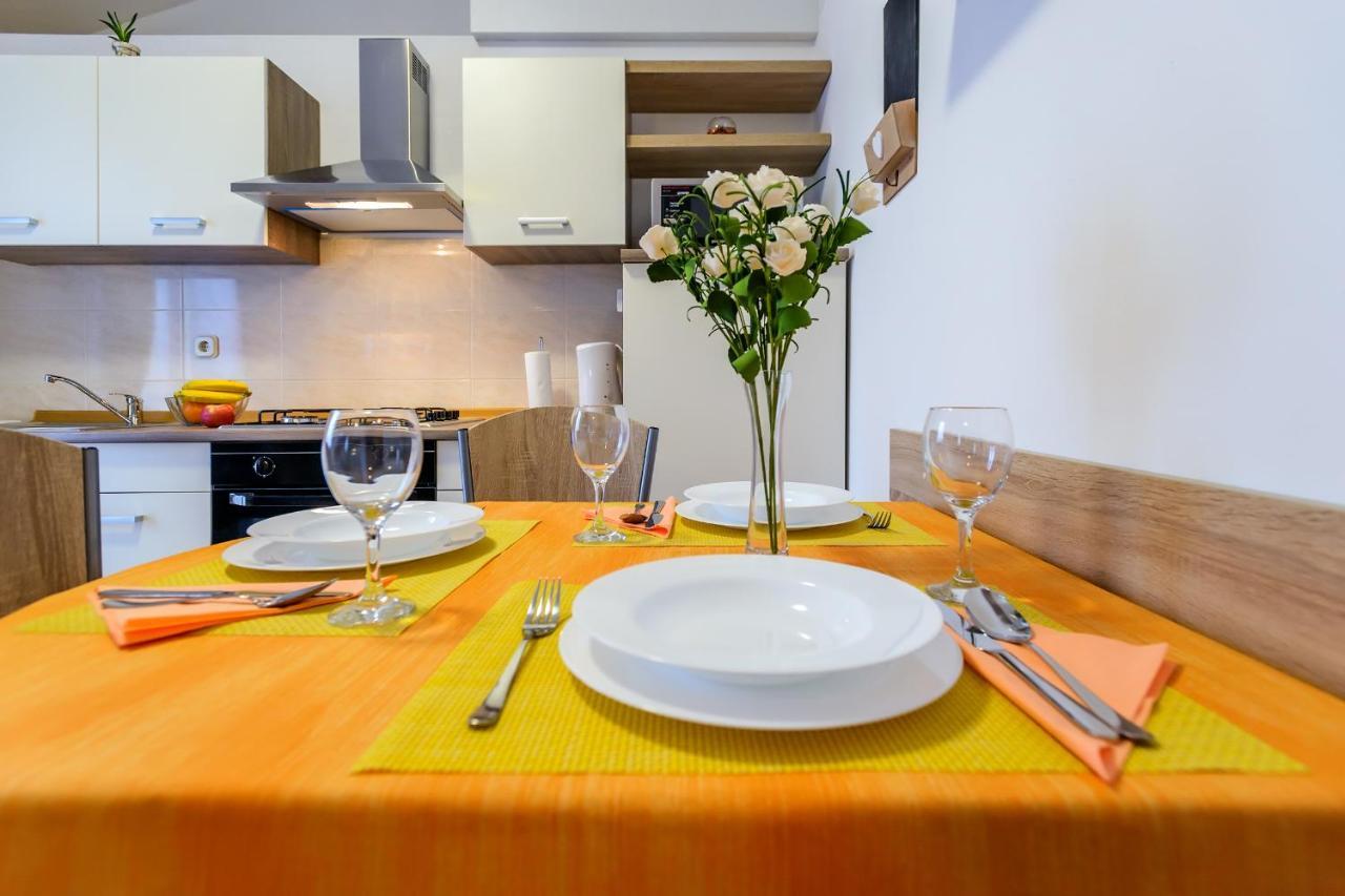 Apartmani Nena ザダル エクステリア 写真